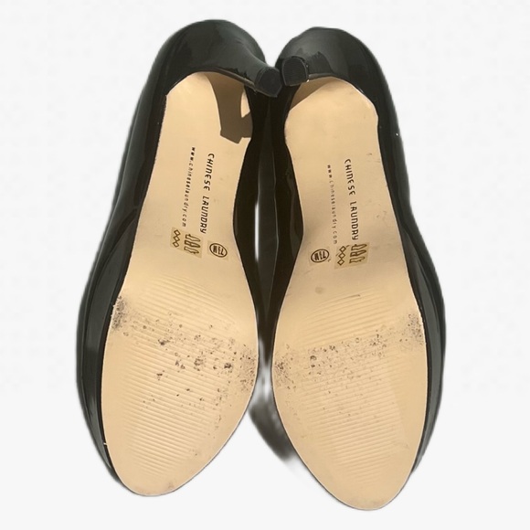 Chinese Laundry Black Patent Stilettos - Picture 7 of 7
